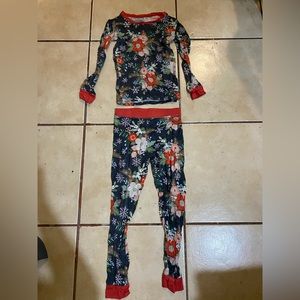 Little Sleepies 4T poinsettia pajamas